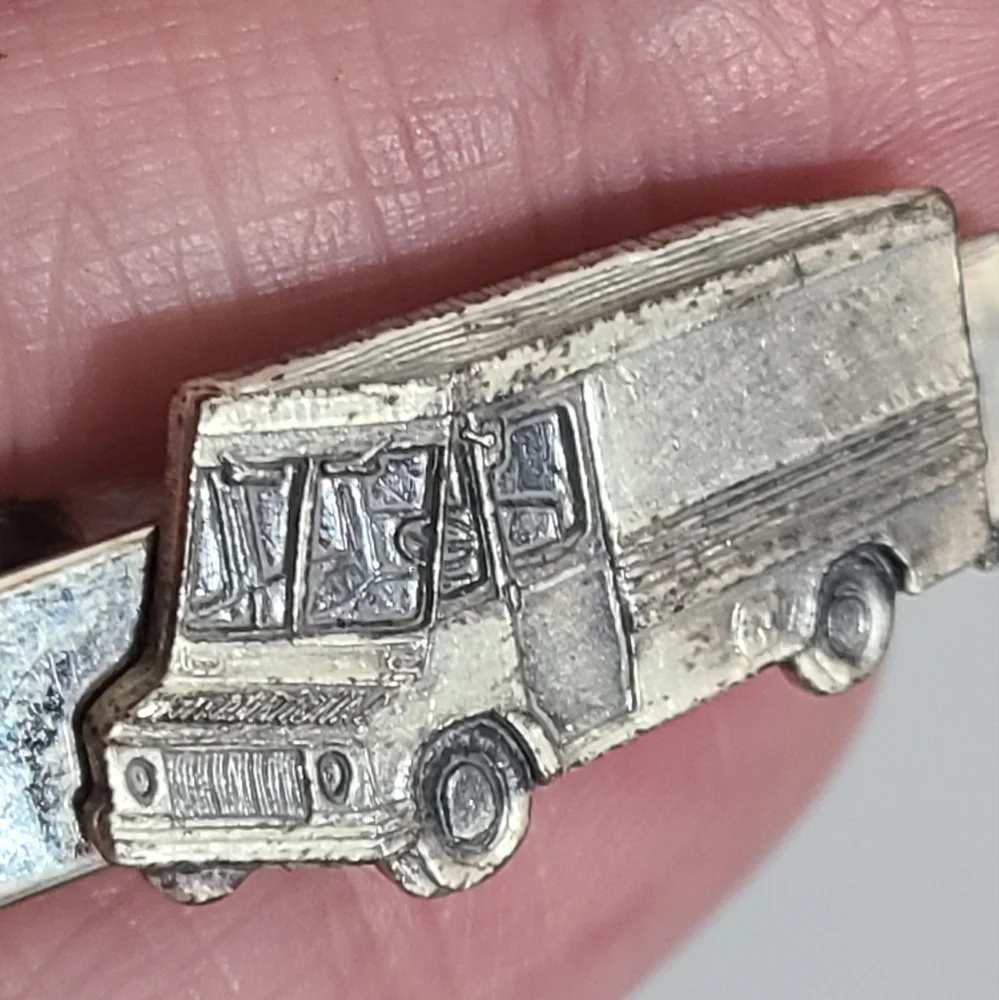 Mens mail delivery truck tie money clip vintage silver very detailed estate
